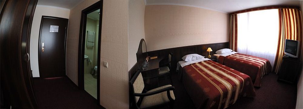 Hotel Mir 리우네 외부 사진