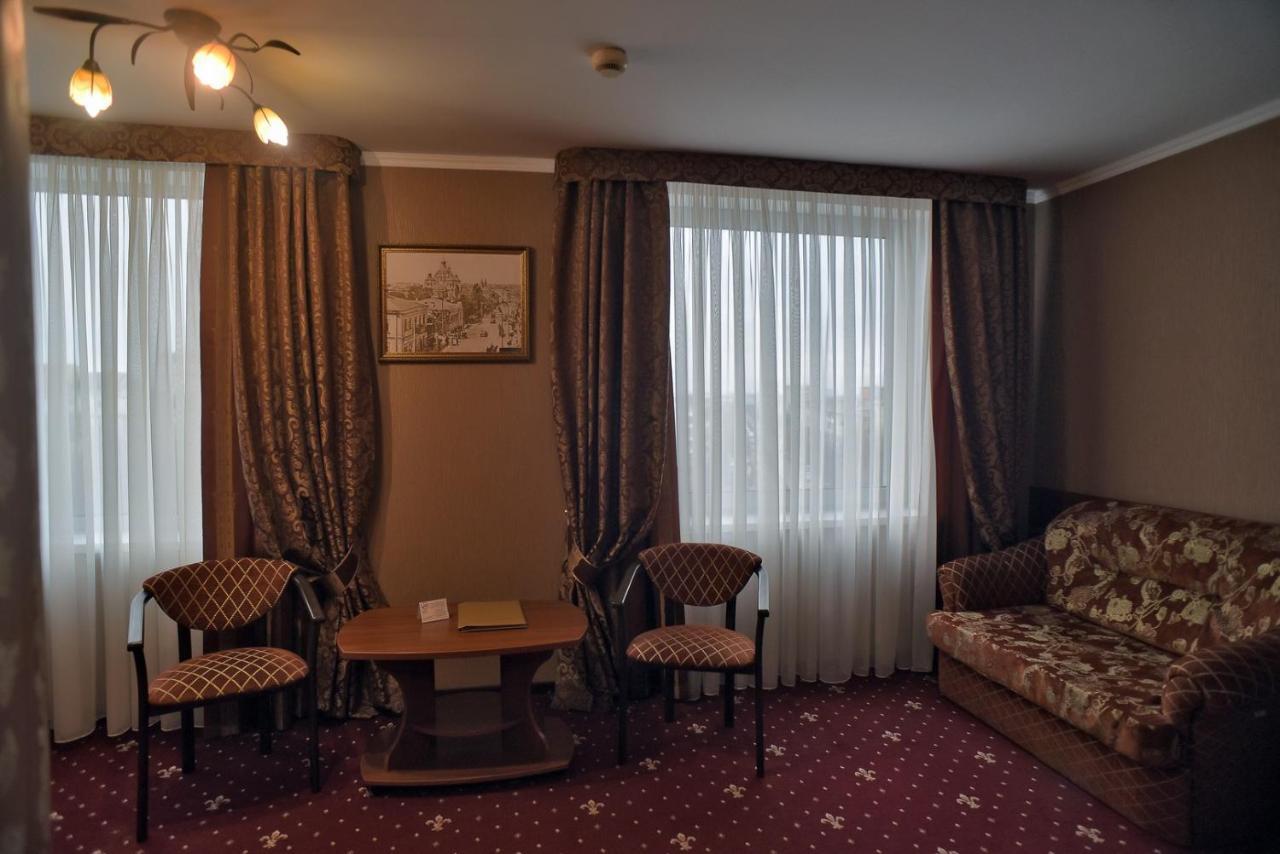 Hotel Mir 리우네 외부 사진