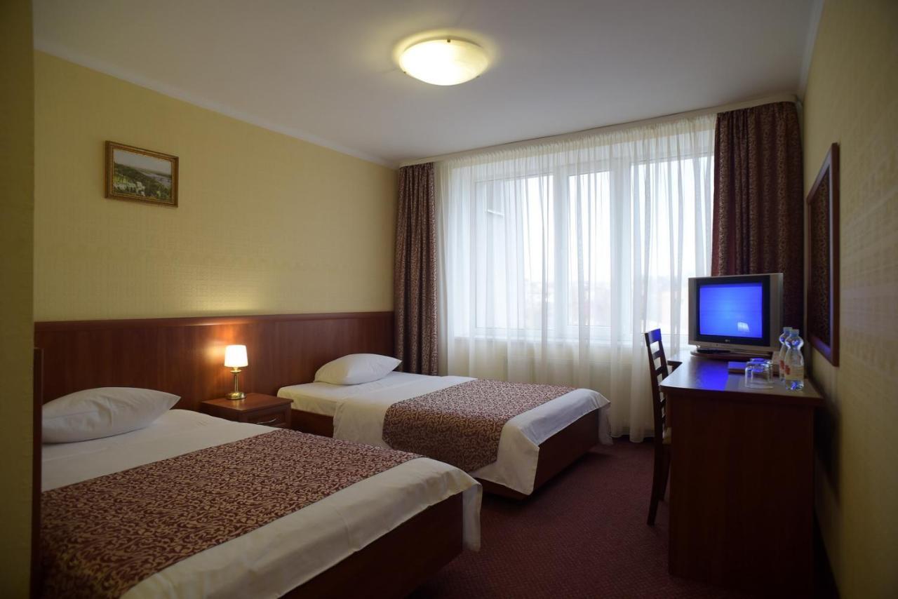 Hotel Mir 리우네 외부 사진