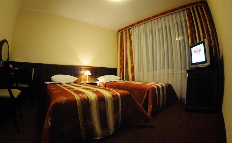 Hotel Mir 리우네 외부 사진
